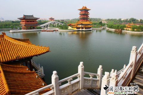 清明上河園