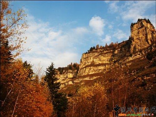 Jѿɽﾰ Luya Mountain in Autumn