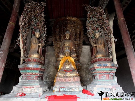d Statue in Faxing Temple
