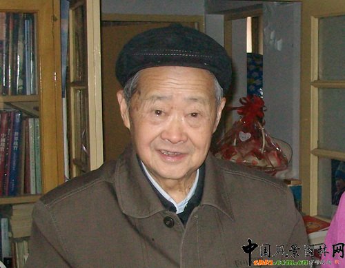專(zhuān)訪羅哲文：無(wú)私奉獻(xiàn)古建、文博事業(yè)七十年
