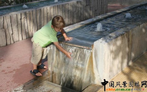 施瓦茨設計作品：美國梅薩藝術中心