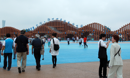 大師們參觀錦州園博會