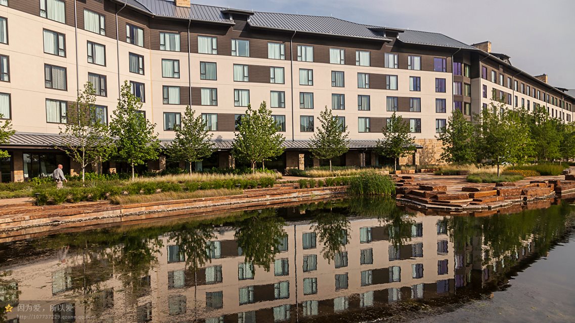 美國(guó)德勤大學(xué)校園景觀