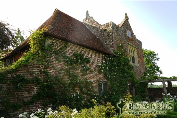 西辛赫斯特城堡之白色花園