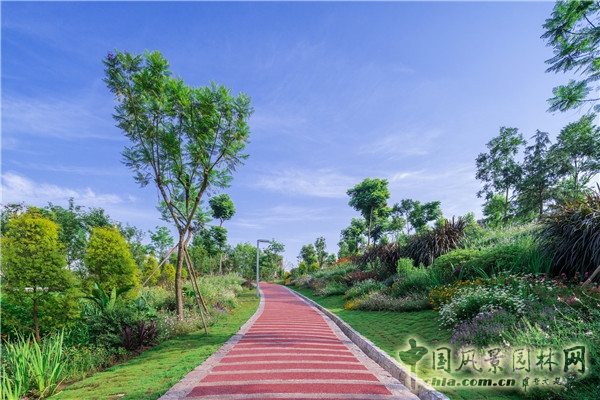 藍(lán)調(diào)國(guó)際:重慶金海灣濱江園 山水之城的濱水密境