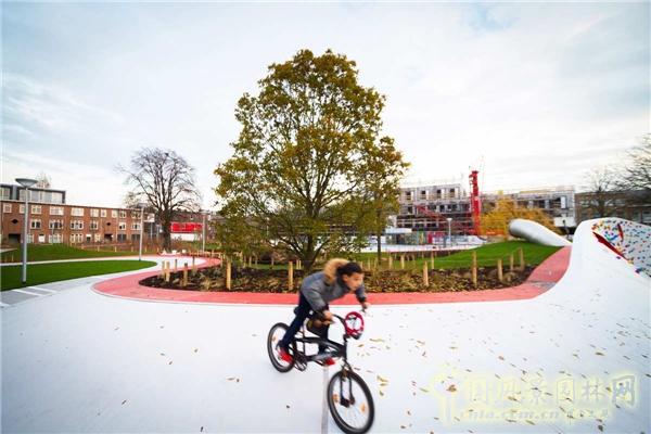 【9月22日頭條】荷蘭“荒野生存”兒童游樂場(chǎng)景觀設(shè)計(jì)