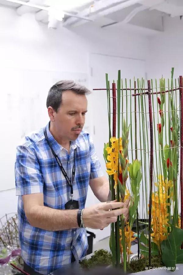 用低成本架構出更具設計感的花藝形態