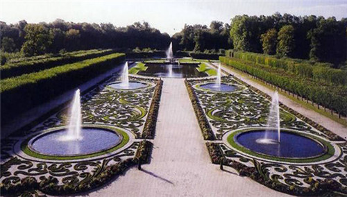 法式園林景觀設計發展歷程及特征