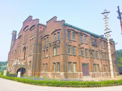 河北省秦皇島市荒廢47年建筑成景點