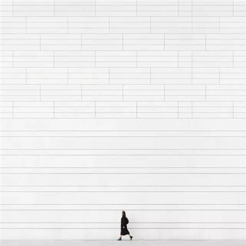 西班牙小情侶把全球景點(diǎn)玩出小情調(diào)