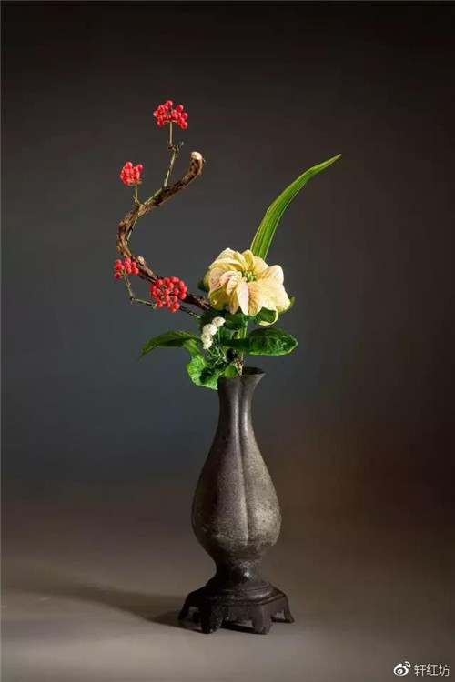 茶道，缺少插花不成雅致