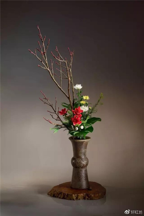 茶道，缺少插花不成雅致