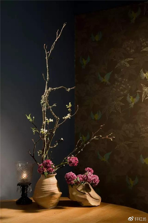 茶道，缺少插花不成雅致