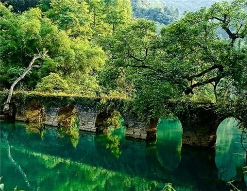 荔波樟江風(fēng)景名勝區(qū)——中國的超級盆景