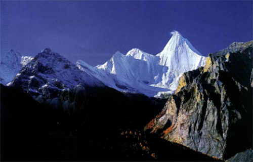 牟江教授：四川甘孜高原藏族村落融入自然 適應環境分析