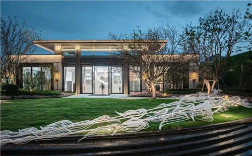 一只魚的自我意識 | 鎮(zhèn)江中南聆江閣