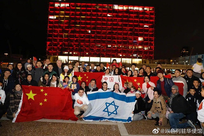 全球多地點亮地標建筑 為武漢加油