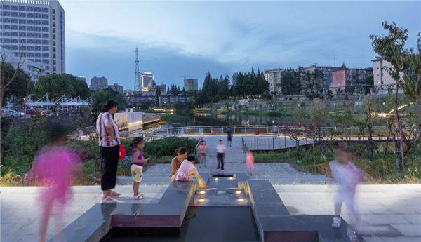 化腐朽為生機 | 一段老城區護城河遺跡的景觀與海綿化改造