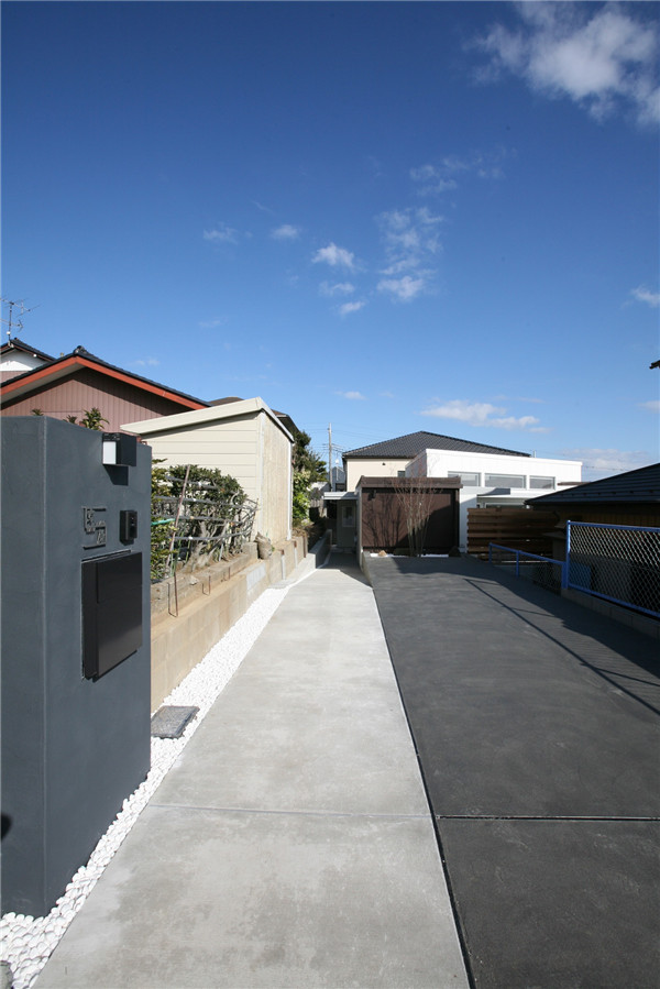 章俊華作品丨有節制的豐盛——千里園