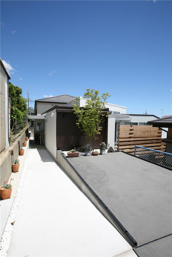 章俊華作品丨有節制的豐盛——千里園