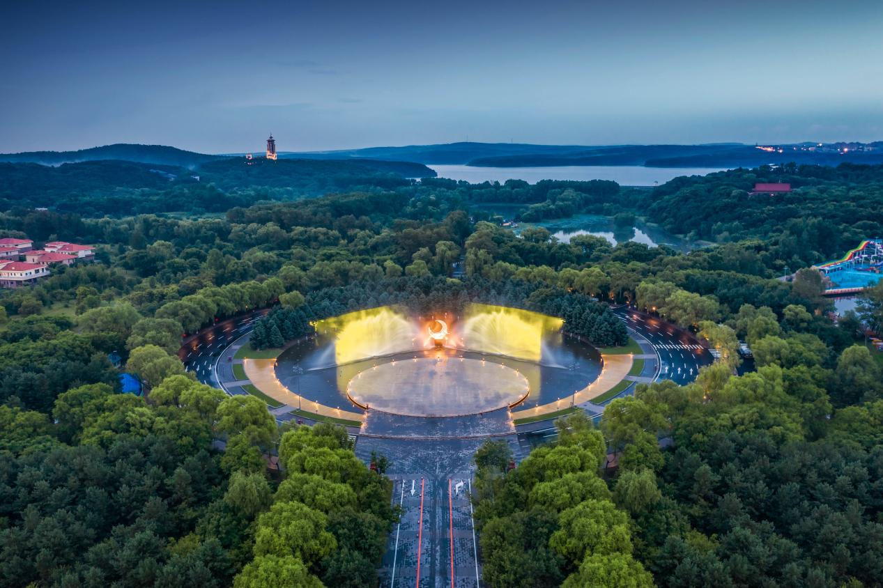 信達科技王春龍：用光溫暖世界