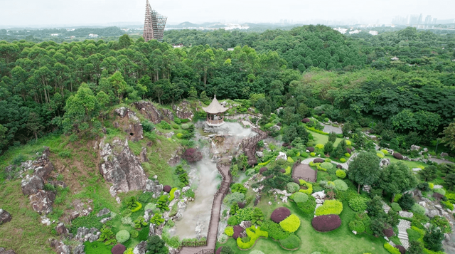 南寧:昔日廢棄采石場 如今變美麗園林