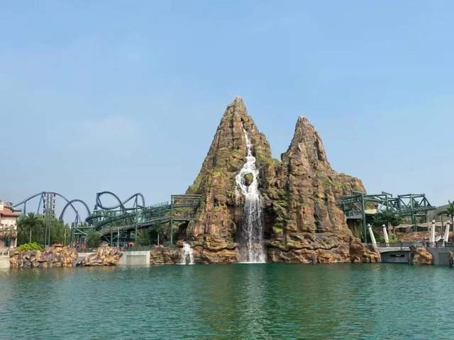 北京環球影城開園一年記：在疫情的間隙中掙扎