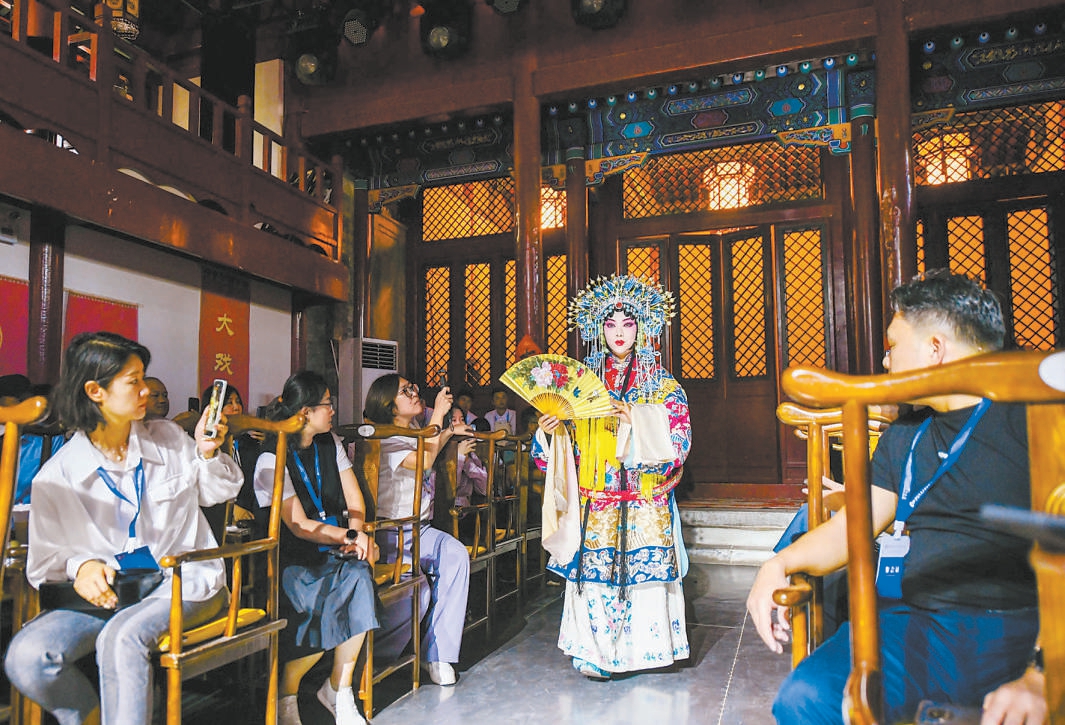 北京會(huì)館集中的前門東區(qū),正在經(jīng)歷怎樣的蛻變?