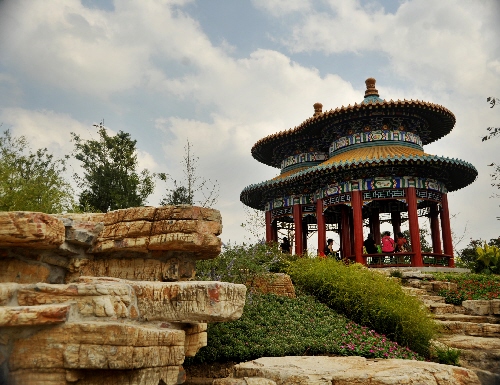 中國第八屆花博會試運行首日超萬名游客入園