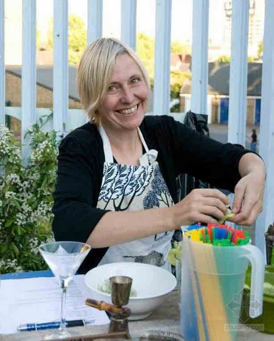 Lottie Muir設計的倫敦屋頂的雞尾酒花園酒吧