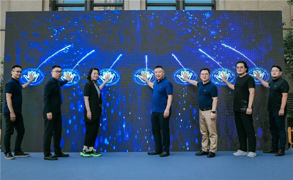 攜手濟(jì)南大學(xué) 山東源樹正式成立