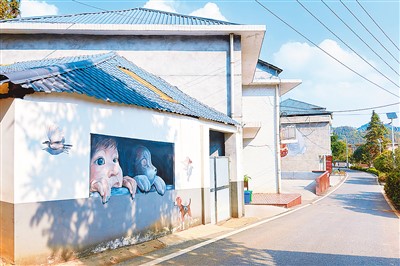 江西江口村：藝術(shù)鄉(xiāng)村鋪染“五彩夢”