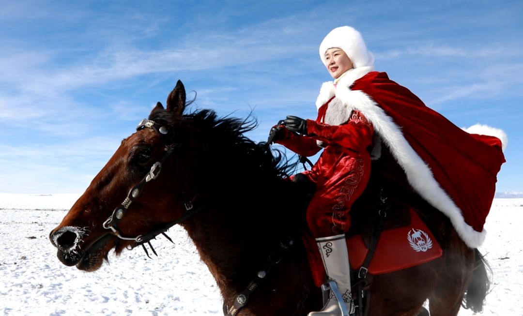 賀嬌龍離世，文旅局長們還會出圈嗎？