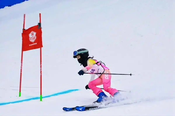 亞洲最大室內滑雪地形公園亮相廣州